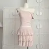 Conjunto de Lã de Duas Peças Elegante e Sexy: Top Ombro a Ombro e Saia Bolo