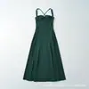 E-commerce transfronteiriço vestido suspensório verde retrô francês feminino alça cruzada na cintura acinturado costas abertas amarração vestido formal
