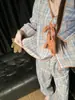 Pijama a Cuadros con Lazos y Cordones Retro para Mujer, Nuevo Conjunto de Ropa de Casa de Manga Larga Talla Grande para Principios de Otoño, Cómodo Conjunto de Dos Piezas
