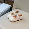 Zapatos de Princesa para Niñas 2024 Primavera Nuevos Zapatos de Cuero Plateados para Niños Zapatos Individuales Mary Janes con Pedrería para Pasarela de Bebé