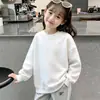 Ropa base estilo academia para niñas primavera y otoño 2026 nuevo estilo ropa infantil moderna niños medianos y grandes top para bebé con forro polar