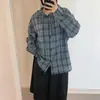 Camisa jacket a cuadros con capucha versátil estilo coreano para mujer, que ofrece protección solar con su diseño a cuadros de manga larga