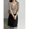 Blusa de Retazos de Encaje y Terciopelo Luxi con Cuello en V y Mangas de Tres Cuartos para Mujer, Otoño 2026, Camiseta Elegante, Top Estilo Coreano 21117
