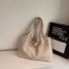 Bolsa Cruzada Portátil Simple de Color Puro de Gama Alta de Nicho Nueva para Otoño e Invierno, Bolso Tote Ligero para el Viaje Diario de Mujeres