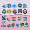 Día de la Tierra PVC Plano Decorativo Slogan Verde Goma Suave Parche Funda de Teléfono Broche Accesorio DIY