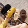 Zapatos de Piel Suave Retro de Moda para Mujer 2025 Otoño e Invierno Nuevo Estilo de Terciopelo con Hebilla de Una Línea Estilo Hada Pantuflas de Algodón con Suela Gruesa