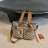 Bolso bandolera grande versátil nuevo y elegante para mujer, bolso de mano casual ligero a cuadros, bolso bandolera moderno versión coreana