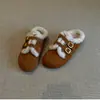 Mocasines sin cordones, Birkenstocks, botas de nieve de invierno, zapatos de mujer con forro de felpa que aumentan la altura