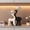 Un Par de Adornos de Ciervo de Lujo Ligero para la Sala de Estar, la Entrada, el Mueble de TV y el Aparador de Vinos, con un Toque de Alta Gama, Decoración de Bola de Cristal, Cerámica Artesanal al por Mayor