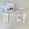 Set de vajilla desechable para pastel, incluye seis piezas, para fiestas de cumpleaños; fabricante de cuchillos, tenedores y platos para pastel; set de caja de regalo