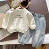 Conjunto Infantil 2026 Nuevo Niños Primavera y Otoño Cuello Redondo Letra Casual Sudadera de Manga Larga Conjunto de Dos Piezas Ropa Infantil de Moda