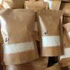 Las muestras de cera de soja transfronterizas se toman especialmente para envasar la cera de soja en bolsas de 250 g/500 g de cera de soja de plantas de aromaterapia.