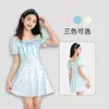 Traje de Banho Infantil Feliz Yuan para Meninas, Estampa Floral, Decote Quadrado, Mangas Bufantes, Estilo com Saia Integrada, Emagrecedor e Valorizador, Traje de Banho para Férias e Fontes Termais