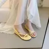 Chanclas de Moda para Vacaciones para Mujer 2025 Nuevo Estilo Sandalias de Cuña con Temperamento de Hada para Combinar con Vestidos
