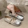Zapatos planos bajos de estilo francés con suela blanda para mujer, nuevo modelo otoño 2026, zapatos cómodos y antideslizantes tipo abuela para combinar con faldas, zapatos Mary Jane