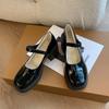 Sapatos Femininos Academy Estilo Doce Salto Grosso Sapatos de Salto Único Primavera e Outono 2025 Novo Estilo Francês Aumentador de Altura Sola Grossa Modernos Mary Jane
