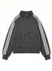 Chaqueta de moda con cuello alto, cremallera, color liso para hombres y mujeres, nueva para Primavera y Otoño 2026, estilo pullover casual de marca de moda con tres rayas