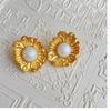 Pendientes "Flor de Amor" estilo medieval vintage de corte francés con cuentas de concha dorada lisa moda