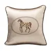 Almohadas Personalizadas Amazon Transfronterizas Cojines para Sofá Bordado Imitación Seda Lujo Ligero Hotel Mesita de Noche Lumbar