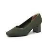 569 Sapatos de salto alto Princess femininos salto grosso novo 2024 bico quadrado boca em V padrão reto cor sólida versátil sapatos de salto único estilo garota francesa