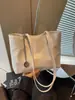 Bolsa pequeña 2026 nueva versión coreana linda bolsa de lunares bolsa de mano de nailon ligera bolsa cuadrada pequeña de un solo hombro