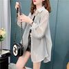 Camisa Listrada Feminina de Verão Europeia Versão Grande Solta Midi Seda Gelo Chiffon Cardigan Jaqueta de Manga Longa