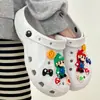 Zapatillas de verano lindas, impermeables, modernas, para enfermera, antideslizantes, versátiles, de dibujos animados, para baño, de punta cerrada, sencillas, de media caña