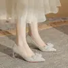 Sapatos de casamento femininos CH60-57 com salto grosso, bico fino e lantejoulas, sapatos de camada única novos para primavera e outono de 2024, sapatos de noiva, saltos altos