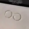 Pendientes Huecos Geométricos en Forma de C Incrustados con Circonita de Aguja Plateada Pendientes Vintage Retro Pendientes Ligeros de Lujo de Gama Alta para Mujeres