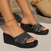 Nuevas zapatillas de verano de suela gruesa, sandalias y zapatillas de moda europea y americana de talla grande de comercio exterior, de una sola línea, para uso al aire libre, de color sólido, en stock.