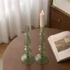 Candelabro de vidro verde estilo vintage, adequado para mesas de jantar em casa, criando uma atmosfera romântica, ideal para casamentos, pousadas e quartos modelo como ornamentos decorativos.
