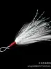 Montaje de Tres Anzuelos con Atado de Pluma Montaje de Tres Anzuelos con Atado de Pluma para Pesca con Señuelo