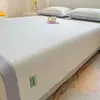 Juego de tres piezas de alfombrilla refrigerante de frijol helado de lujo ligero de color sólido, tacto frío para dormir sin ropa, alfombrilla refrigerante suave tipo sándwich, alfombrilla de aire acondicionado transpirable de seda de hielo