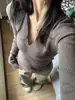 Suéter de punto de color liso con cuello en V para mujer, estilo suave, nueva llegada de otoño, corte ajustado, estiliza la figura, suéter de manga larga para usar como base