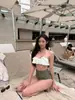 Nuevo traje de baño retro estilo coreano de lunares de cintura alta para mujer, con top halter fruncido y colores contrastantes, perfecto para unas vacaciones en la playa; un bikini de dos piezas