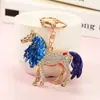 Chaveiro Pingente Cavalo Liga de Zinco Cor Mista Cravejado de Diamante Novo Estilo Europeu e Americano Cavalo do Zodíaco Criativo Anel de Chaveiro de Carro Venda por Atacado