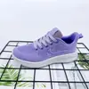 Novos Sapatos de Cola Fria Modelo Primavera 2026 Tênis para Mulheres Atacado Transfronteiriço Sapatos Individuais Estilo Coreano Tênis Esportivos Respiráveis para Mulheres em Estoque