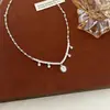 Collar de Encaje Floral de Perlas y Circonitas Estilo Coreano Inspirado en Chanel para Mujer, Diseño de Nicho con Acabado de Alta Gama, Cadena Elegante y Única para la Clavícula