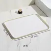 Bandeja rectangular de plástico estilo lujo ligero negro con borde dorado para uso doméstico en la sala de estar, para colocar tazas de té, platos, frutas y bocadillos
