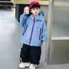 Jaqueta Infantil de Outono para Meninos 2026 Novas Roupas de Outono Bebê Estilo Coreano Jaqueta de Trabalho Corta-vento Moda Menininho