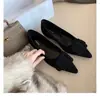 Zapatos Planos Versátiles para Mujer de Gamuza de Cuero Genuino con Punta Fina y Estampado de Leopardo, Estilo Nuevo, Hebilla Cuadrada, Suela Suave, Boca Baja, Adecuados para el Viaje Diario