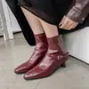 Hebilla de cinturón desmontable de dos vías botas elegantes capaces adelgazantes 2026 Otoño/Invierno tacón de gatito tacón medio punta cuadrada botines elásticos para mujer