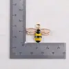 Llavero Hecho a Mano DIY Decoración para Bolso Colgante Pequeño Esmalte Ecológico Aleación Abeja Panal Colgante Accesorio