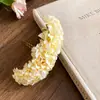Horquilla floral de tela estilo coreano con un toque sofisticado, horquilla delicada y elegante, accesorio para el cabello floral moderno y versátil.