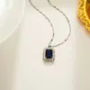 Nuevo Collar de Acero de Titanio para Mujer Lujo Ligero Temperamento Letra Perla Gargantilla Vintage Moda Colgante Cadena Clavícula Colección al por Mayor