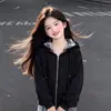 Conjunto de Chaqueta Informal con Capucha de Manga Larga para Niños de Talla Mediana a Grande con Diseño Versátil y Pantalones de Mezclilla Modernos