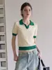 Top de tricô com gola polo de cor contrastante e manga curta para mulheres, novo design de verão 2026, top retrô versátil modelador e moderno