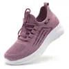 Sapatos Personalizados para Mulheres na Primavera e Verão Novo Estilo Malha Respirável Tecida Fly Sapatos para Caminhada com Solado Macio Antiderrapante Sapatos de Corrida para Mulheres