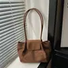 Bolsa feminina para o dia a dia 2026 nova moda outono simples camurça ombro axila bolsa grande capacidade saco balde para mulheres