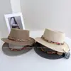 Chapéu de Palha com Fita Trançada Estilo Boho, Topo Plano para Mulheres, Proteção Solar de Verão, Chapéu de Sol Pastoral Francês, Chapéu de Praia, Moderno